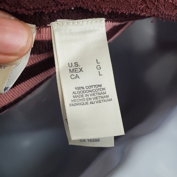 First Issue Liz Claiborne Knit 3/4 Sleeve Top Striped Shirt Women Large Maroon - Picture 6 of 7